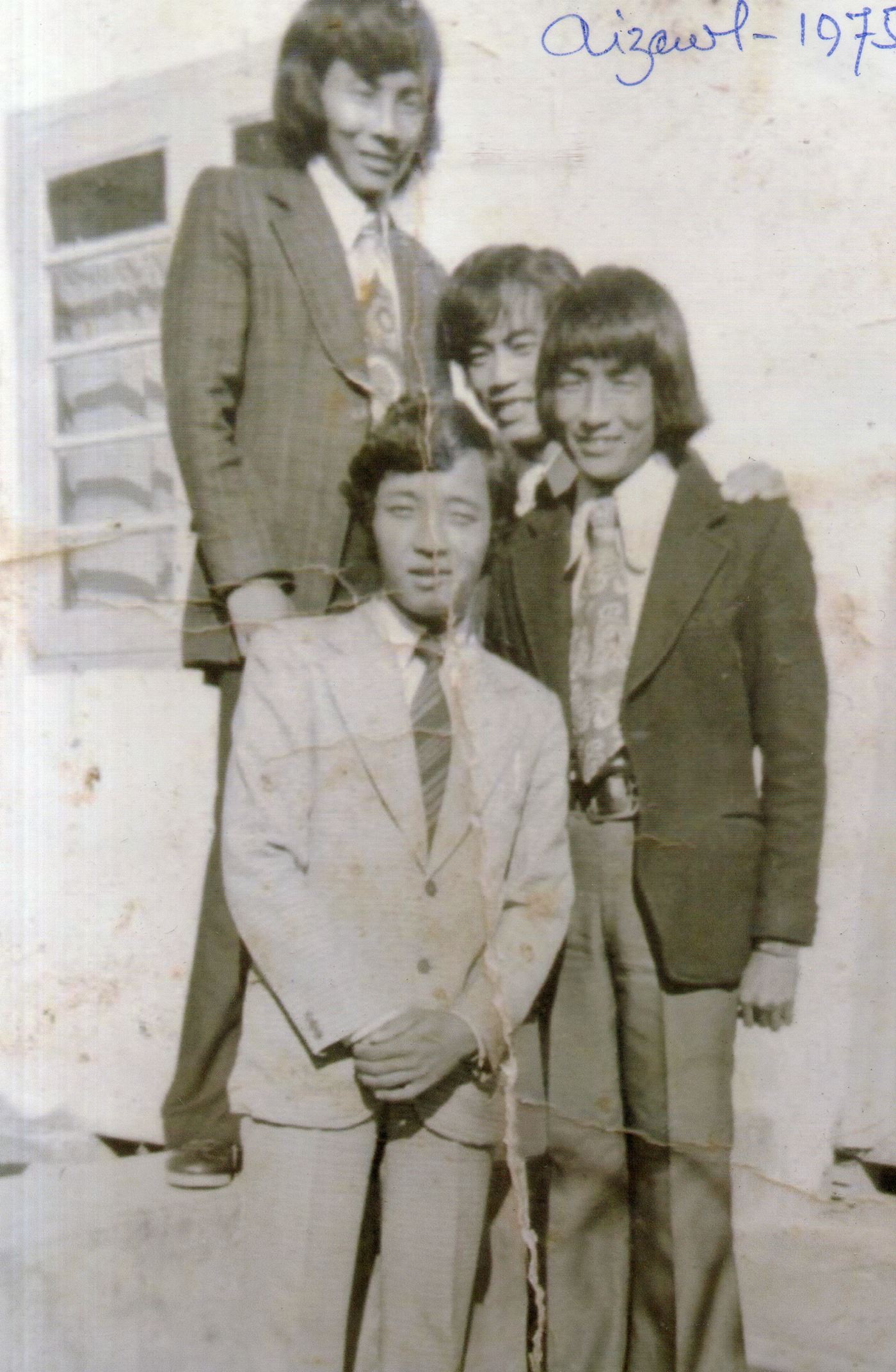 Members of the quartet were David Hangzo, James William Ralsun, Royal Hangzo and Lienlalmuon a.k.a LL Muona. When Dr. Billy Graham and team came to Kohima in 1972, the quartet was the only group singing at the evangelistic crusade. The quartet sings at different churches in Northeast India and outside, and had revolutionised gospel singing beginning in the late 1960s through the early 1970s.